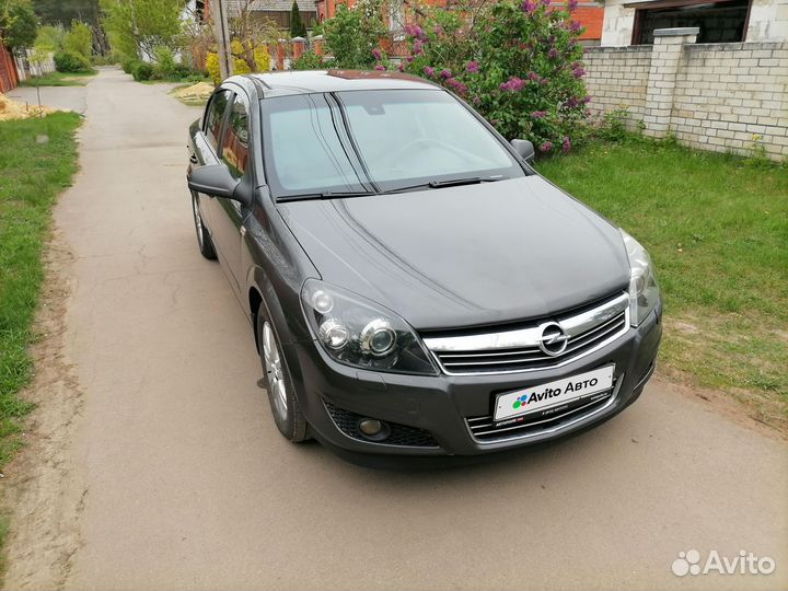 Opel Astra 1.8 МТ, 2012, 194 000 км
