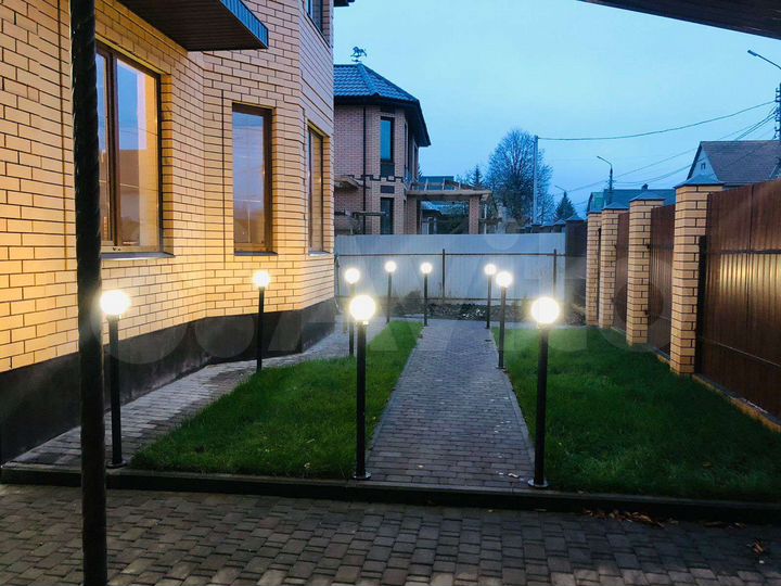 Коттедж 183 м² на участке 5 сот.