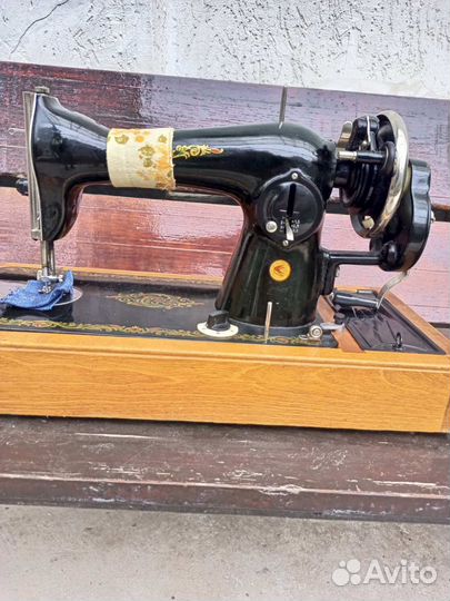Швейная машинка