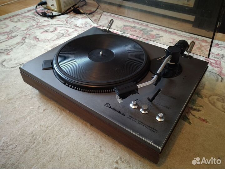 Проигрыватель винила radiotehnika уп101