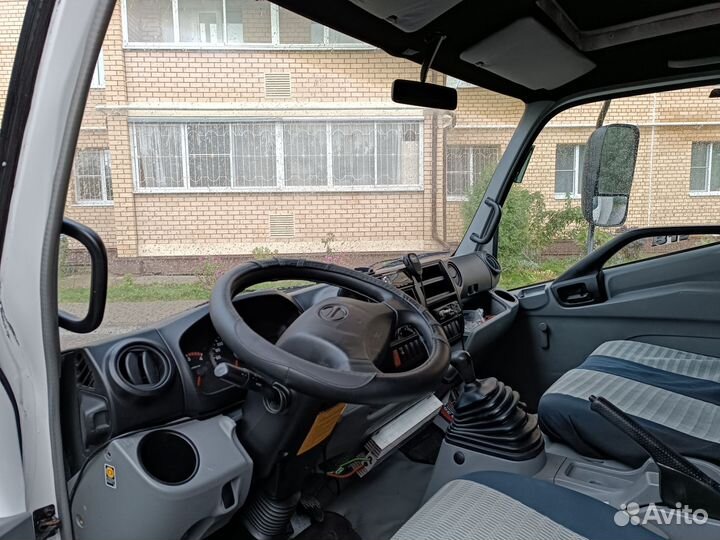 Hino 300 (Dutro), 2012