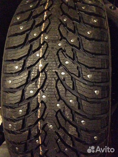 Nokian Tyres Hakkapeliitta 9 SUV 275/50 R21 113T