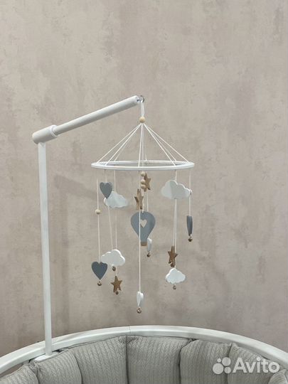 Деревянный мобиль