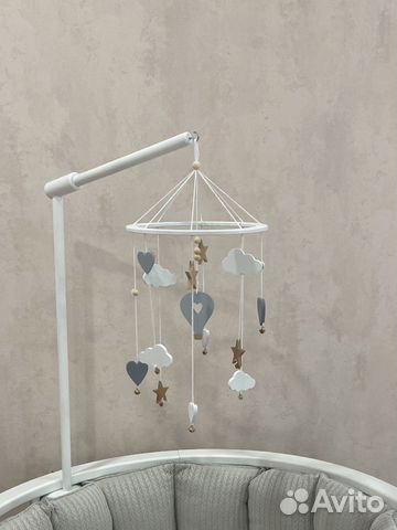 Деревянный мобиль