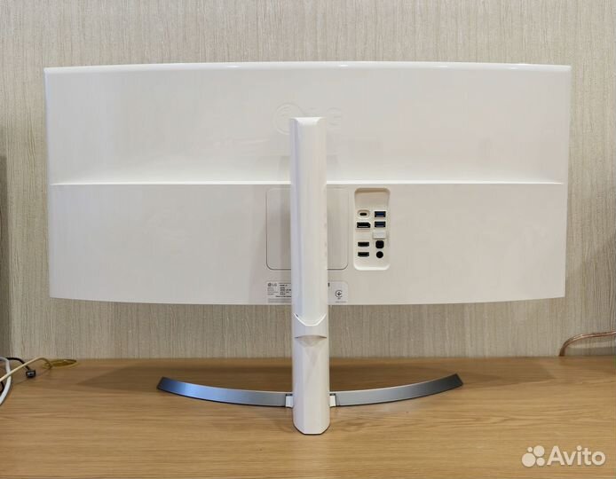 Монитор LG 34UC99-W (34 дюйма, 3440x1440)