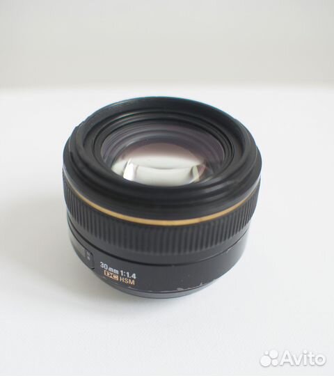 Объектив Sigma 30mm 1.4 на Nikon