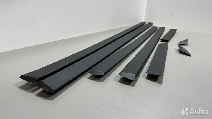 Молдинги дверей BMW E34