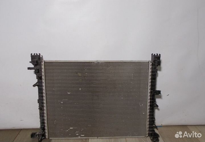 Радиатор охлаждения бу Renault Kaptur OEM 21410804