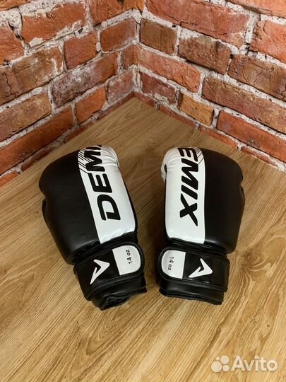 Боксерские перчатки Demix размер 14 oz