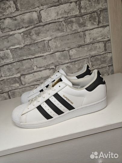 Кроссовки adidas Superstar