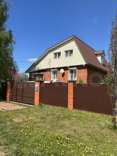 Дом 200 м² на участке 42 сот.