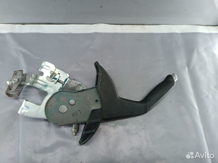 Рычаг стояночного тормоза Hyundai Solaris