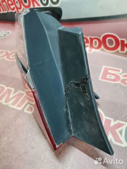 Фонарь задний левый Toyota Camry