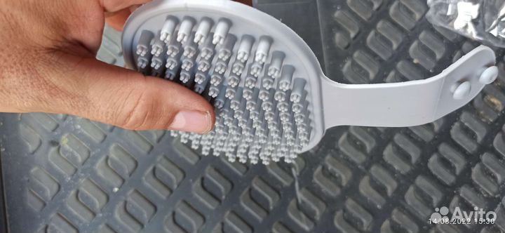 Щётка для вычесывания шерсти