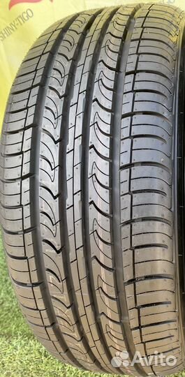 Nexen Classe Premiere 672 215/55 R17