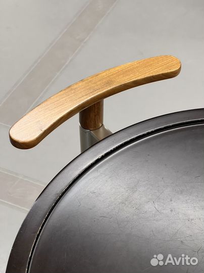 Стол на колесах Giorgetti, Италия