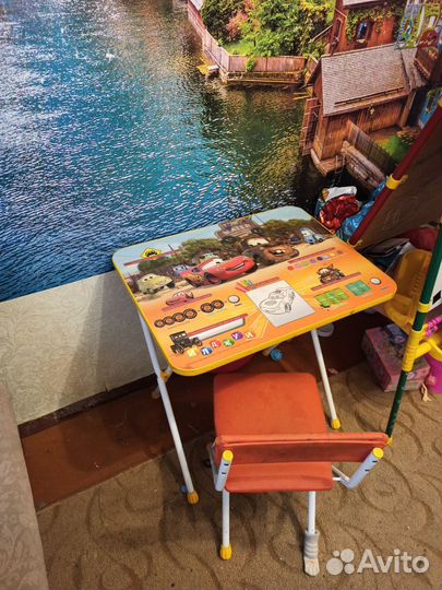 Детский стол и стул