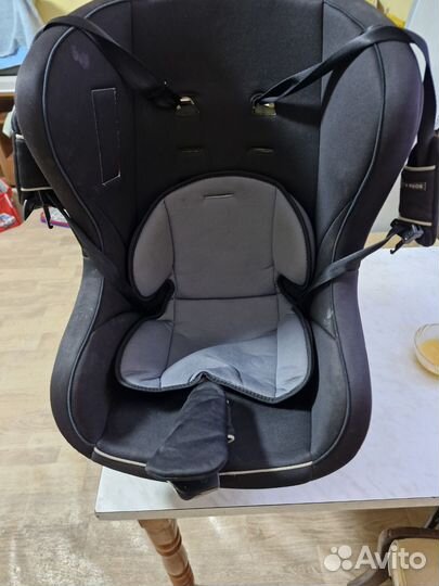 Автомобильное кресло