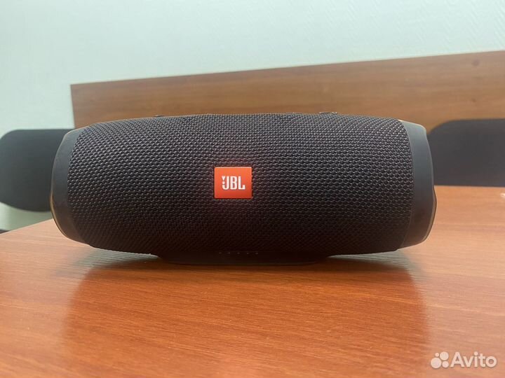 Колонка jbl charge 3