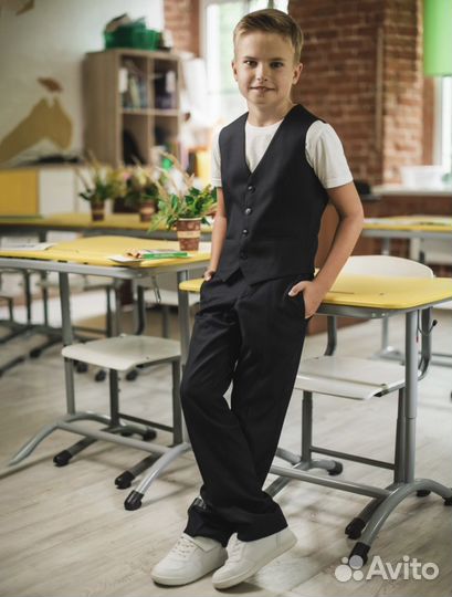 Школьный костюм на мальчика 152 р-р