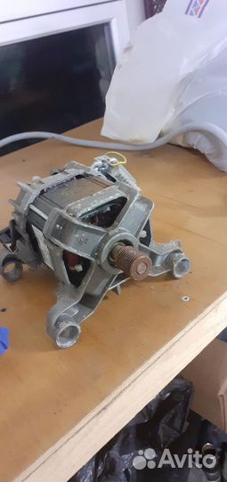 Двигататель стиральной машины