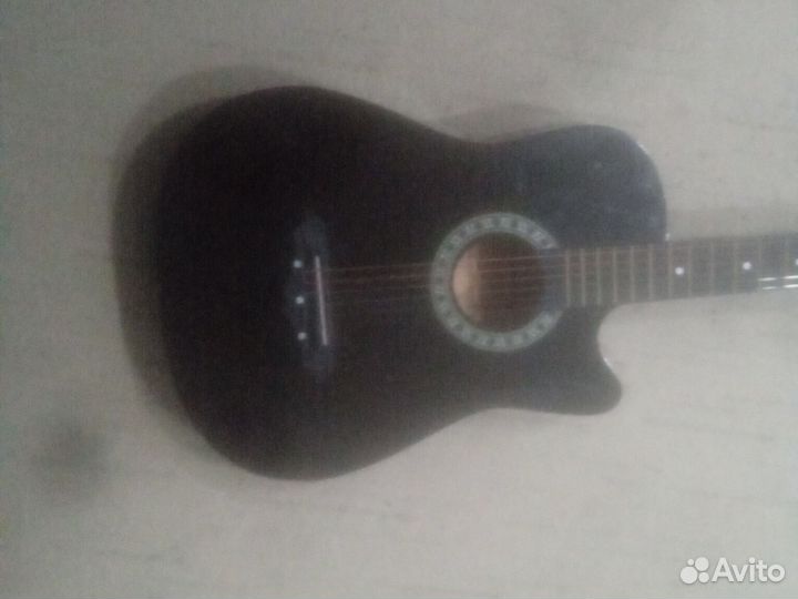 Классическая гитара шестиструнная