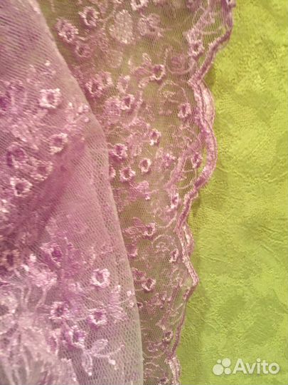 Отрез ткани гипюр