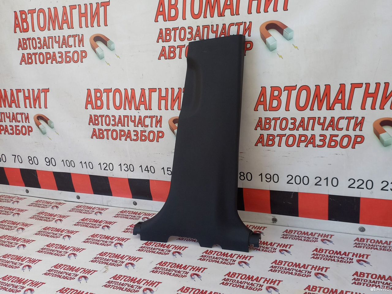 Обшивка центральной стойки правая Exeed LX