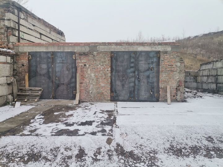 Гараж, > 30 м²