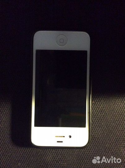 Телефон iPhone 4