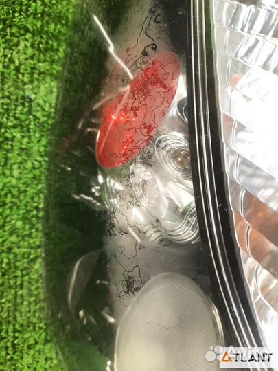 Фонарь задний правый nissan fuga