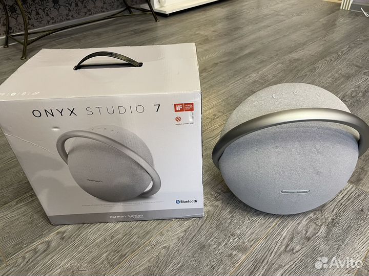 Harman kardon onyx studio 7