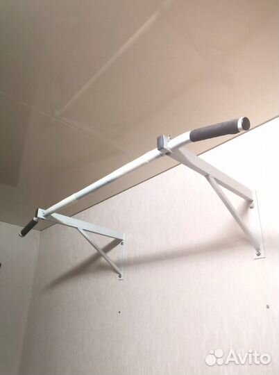 Турник настенный б/у