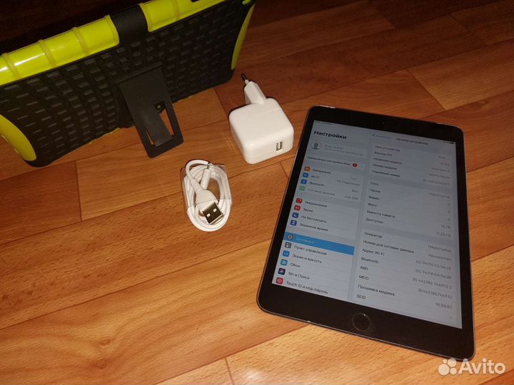 iPad mini 3 cellular отличный