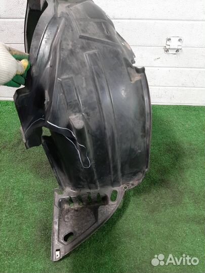 Подкрылок передний левый Honda Jazz 2004