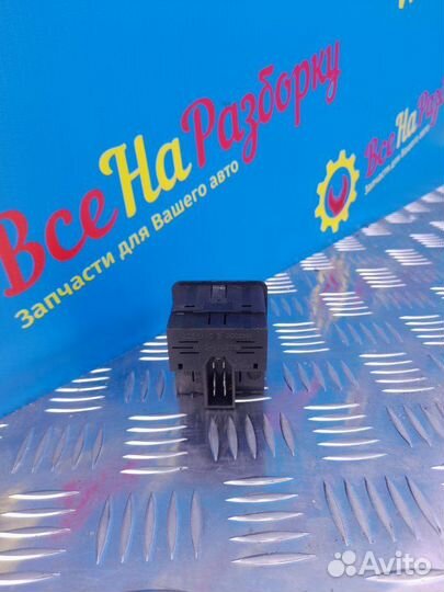 Кнопка подогрева сидений LADA (Ваз) 2110 седан 1.5