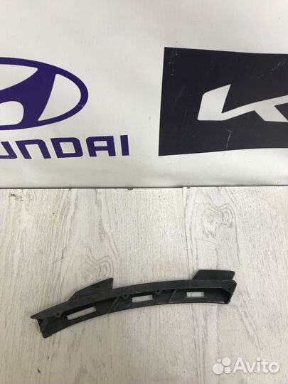 Кронштейн крепление фары Hyundai solaris Лев