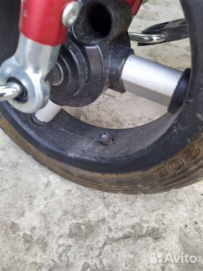 Детский велосипед с ручкой