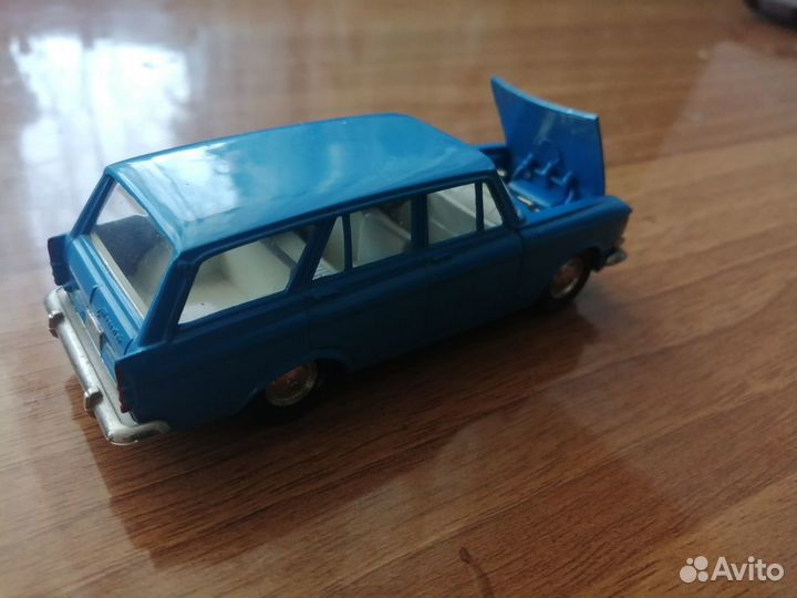Модель автомобиля москвич 427