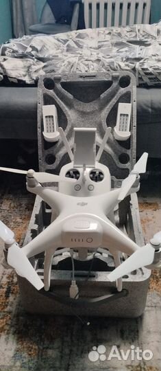 Квадрокоптер dji phantom 4