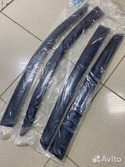 Ветровики Ford Fiesta VI c 2014г