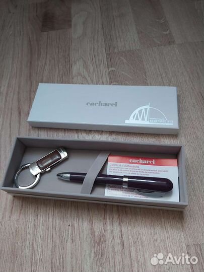 Ручка шариковая Cacharel (бизнес)