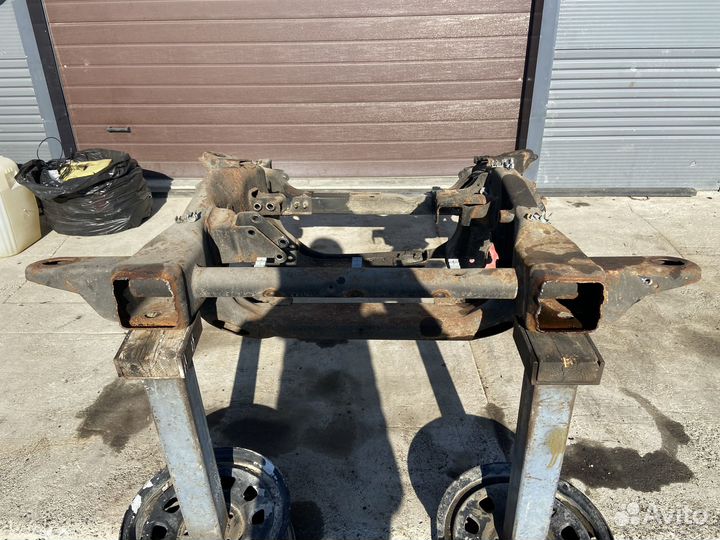 Рама передняя часть Cadillac Escalade GMT800