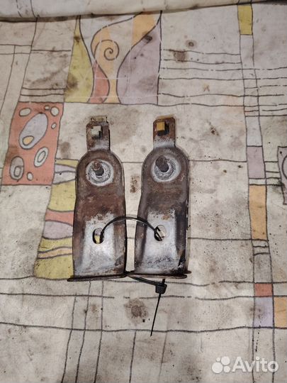 Кронштейн крепления радиатора subaru Outback BG9