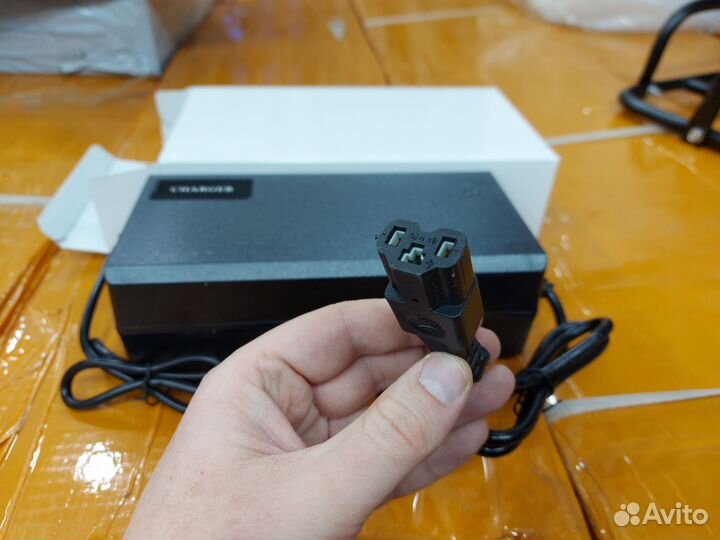 Зарядка 8А 60v (67.2v)