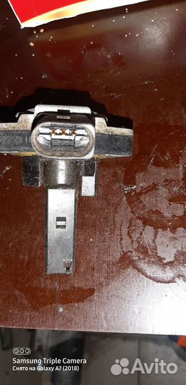 Датчик уровня масла 1J0907660C