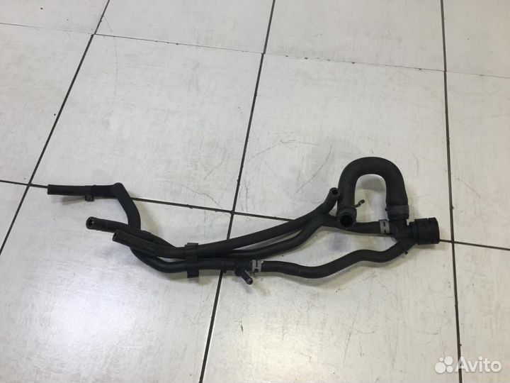 Трубка системы охлаждения Volkswagen Golf 7 5G1 MK