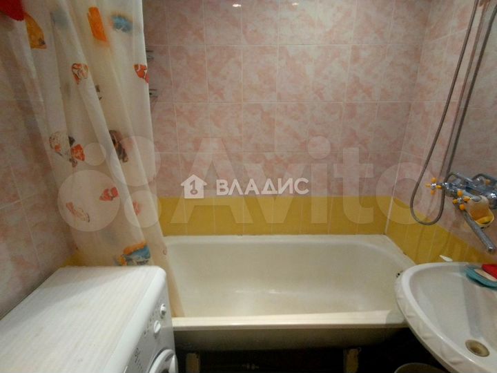 2-к. квартира, 56 м², 3/9 эт.