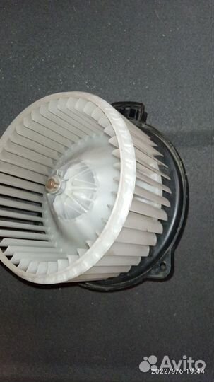 Мотор печки Toyota Avensis 2