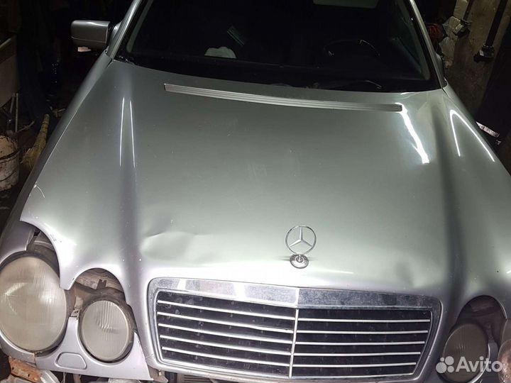 Мерседес бенц е210